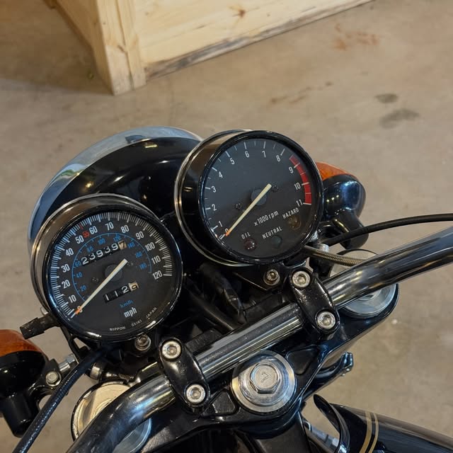 KAWASAKI KZ 1000 - Imagem 8