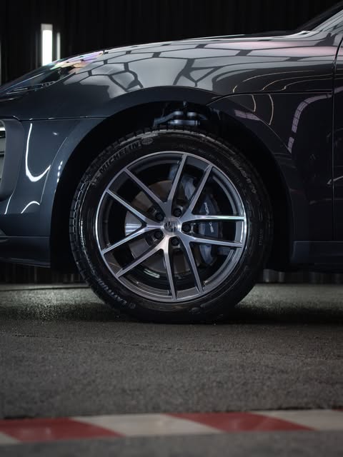 PORSCHE MACAN T - Imagem 11