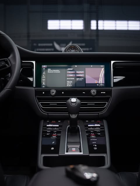 PORSCHE MACAN T - Imagem 10
