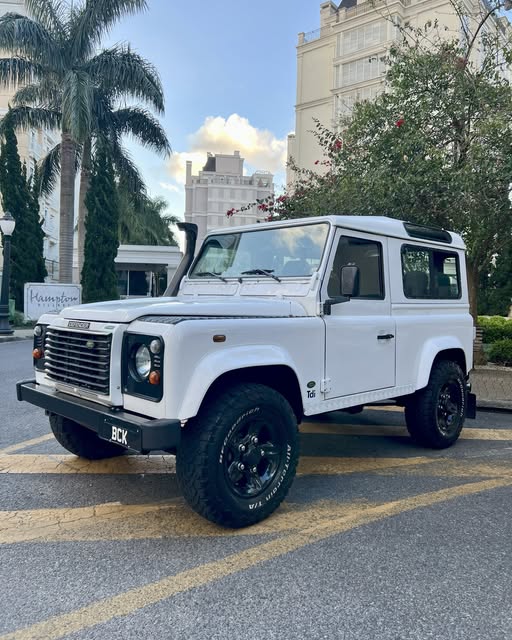 LAND ROVER DEFENDER - Imagem 2