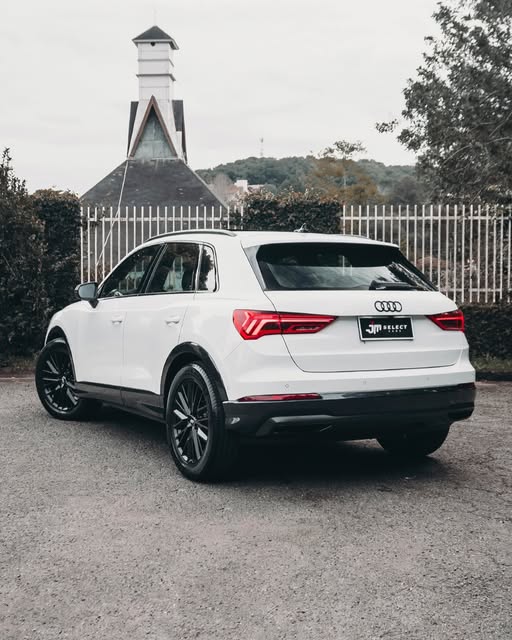 AUDI Q3 BLACK EDITION - Imagem 2