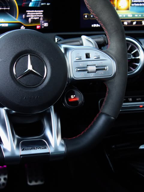 MERCEDES-BENZ A45 S AMG 4MATIC+ - Imagem 8