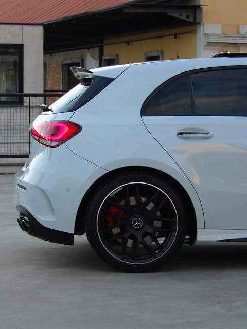 MERCEDES-BENZ A45 S AMG 4MATIC+ - Imagem 10