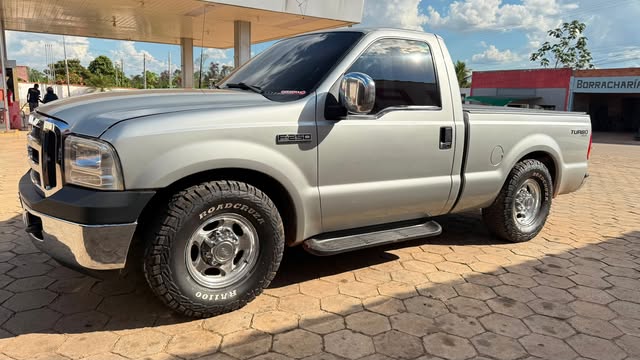 FORD F-250 XLT-L - Imagem 2