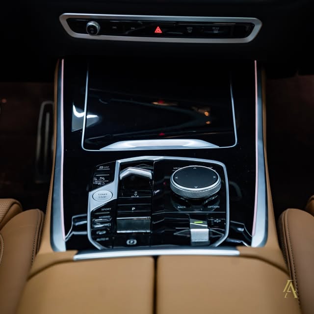 BMW X5 50E M SPORT - Imagem 13