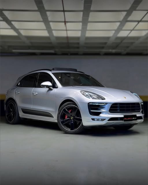PORSCHE MACAN GTS - Imagem 1