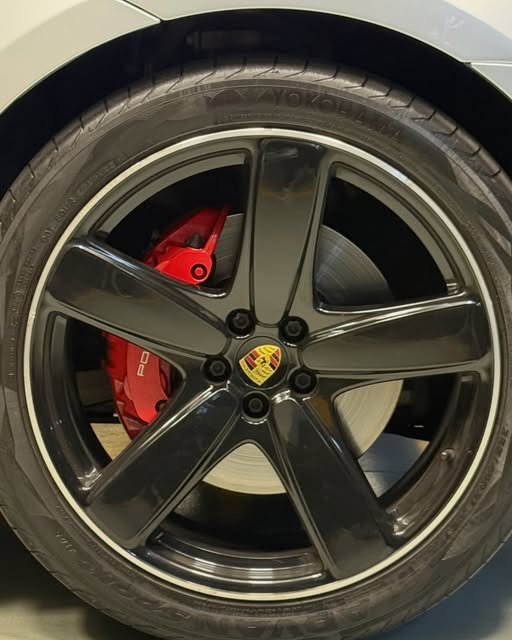 PORSCHE MACAN GTS - Imagem 16