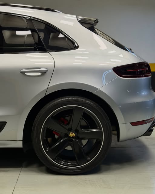 PORSCHE MACAN GTS - Imagem 19