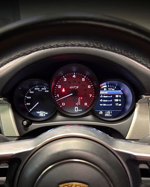 PORSCHE MACAN GTS - Imagem 3