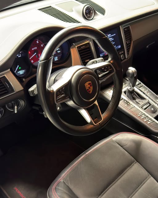 PORSCHE MACAN GTS - Imagem 5