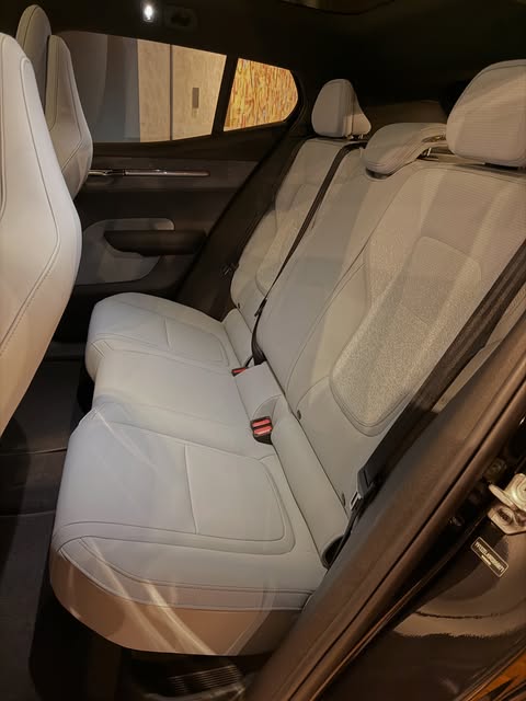 VOLVO EX30 - Imagem 11