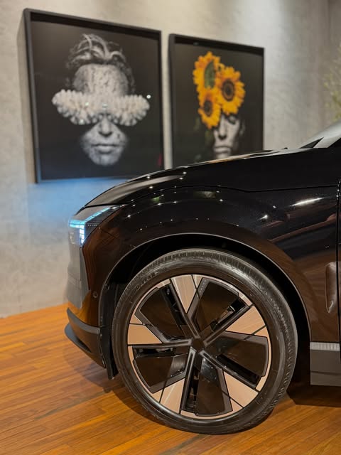VOLVO EX30 - Imagem 17