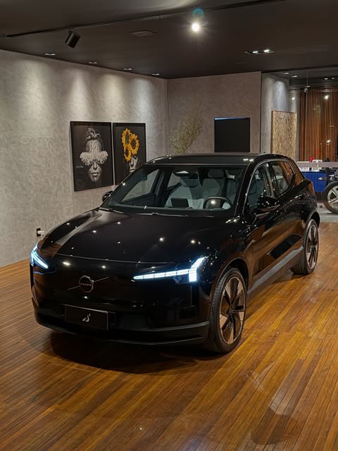 VOLVO EX30 - Imagem 3