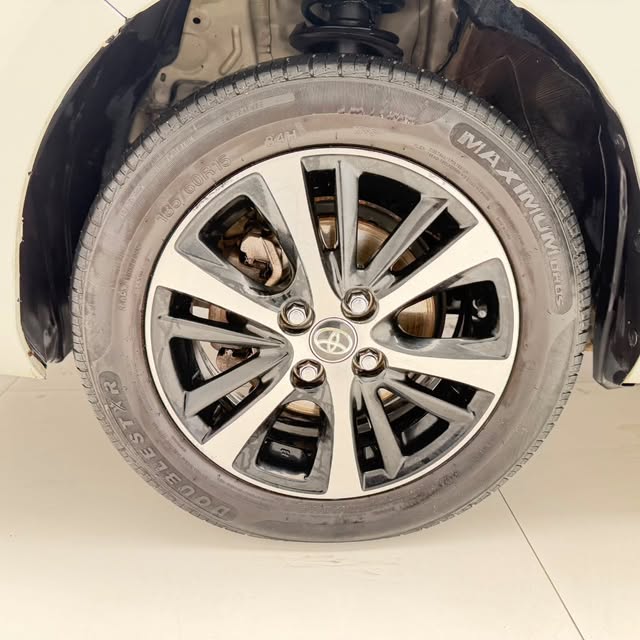 TOYOTA YARIS XS - Imagem 8