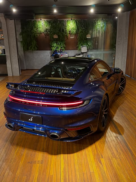 PORSCHE 911 TURBO S - Imagem 6