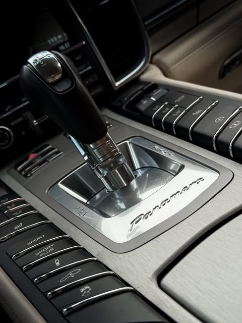 PORSCHE PANAMERA S - Imagem 10