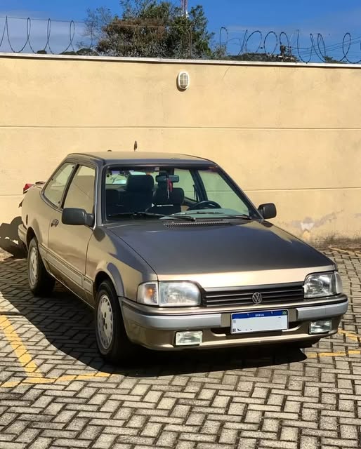 VOLKSWAGEN APOLLO - Imagem 6
