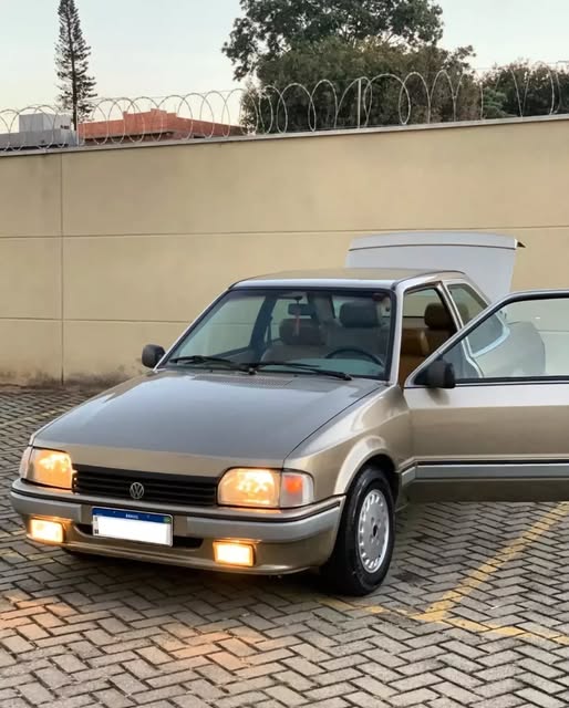VOLKSWAGEN APOLLO - Imagem 10