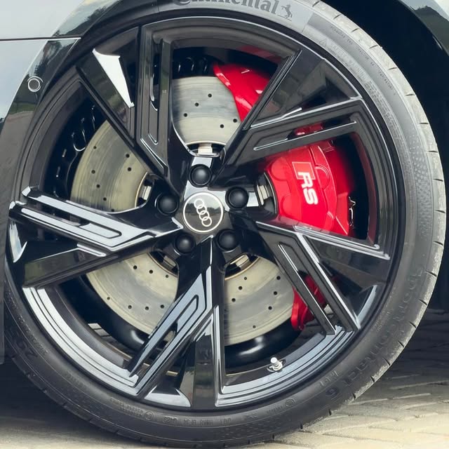AUDI RS6 AVANT 4.0 TFSI QUATTRO BI-TURBO V8 - Imagem 10
