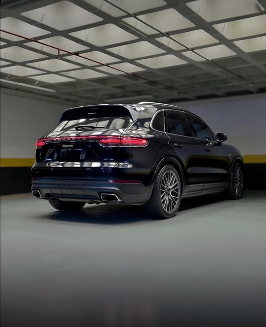 PORSCHE CAYENNE E-HYBRID - Imagem 4