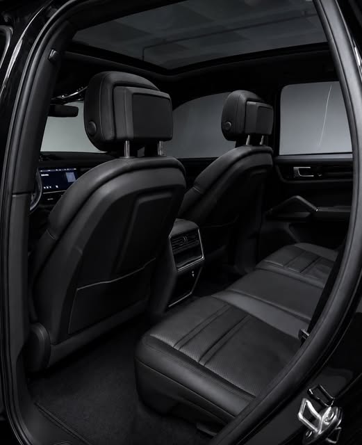 PORSCHE CAYENNE E-HYBRID - Imagem 7