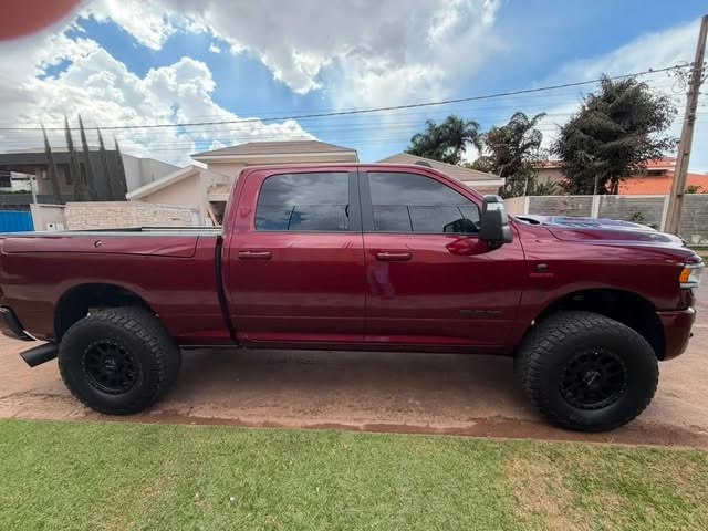 RAM 2500 LARAMIE NIGHT EDITION - Imagem 3