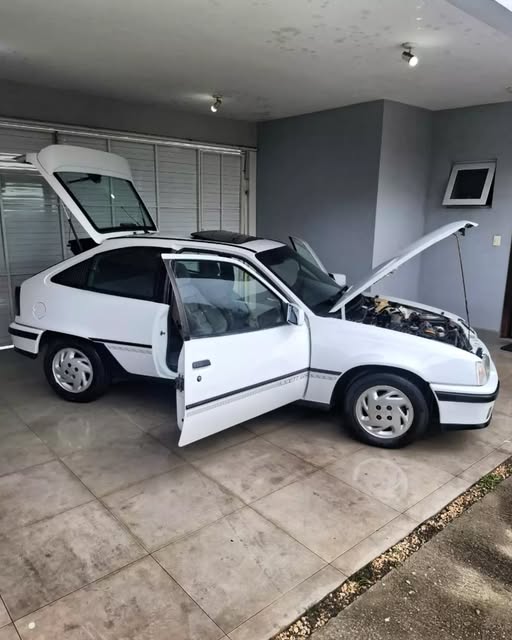 CHEVROLET KADETT GSI - Imagem 19