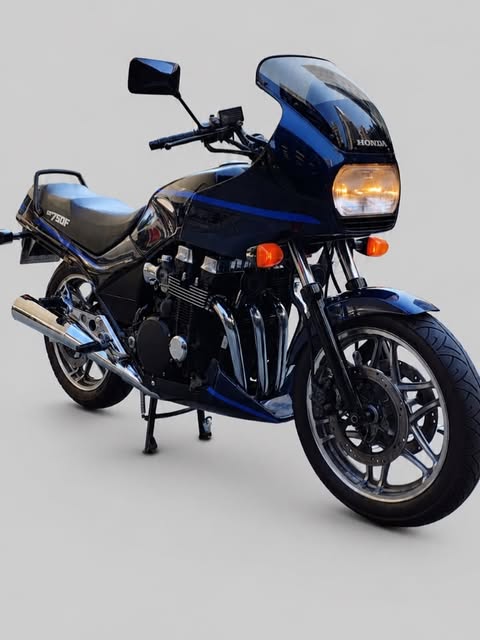 HONDA CBX 750 - Imagem 3