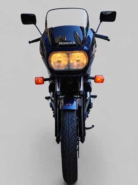 HONDA CBX 750 - Imagem 4