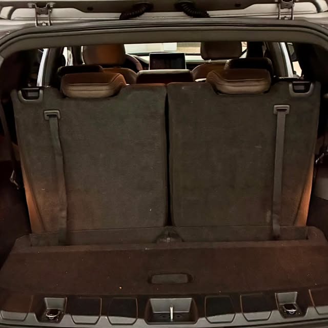 JEEP COMMANDER OVERLAND T270 - Imagem 8