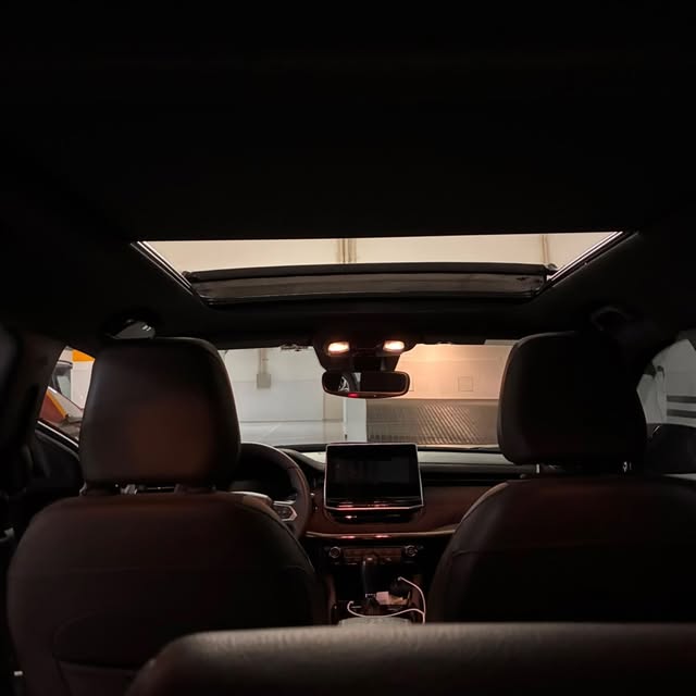JEEP COMMANDER OVERLAND T270 - Imagem 9