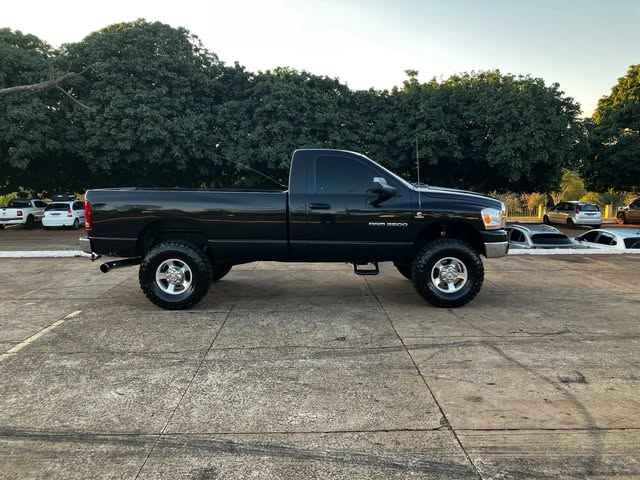 DODGE RAM 2500 SLT - Imagem 4