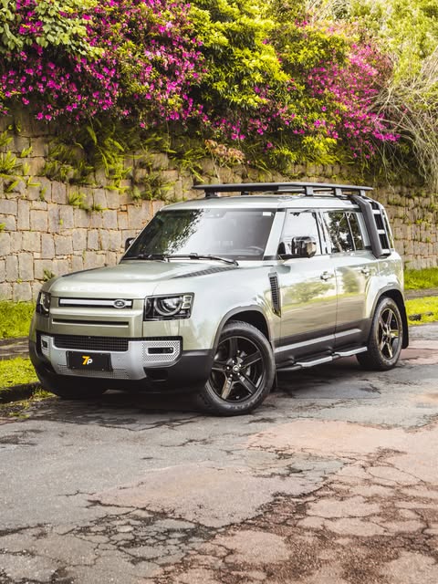 LAND ROVER DEFENDER 110 SE - Imagem 1