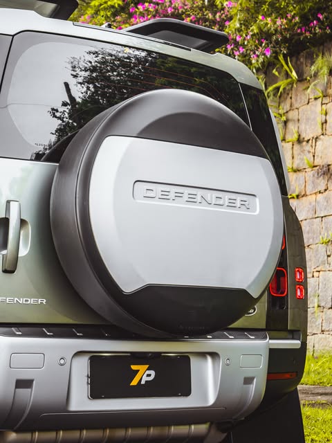 LAND ROVER DEFENDER 110 SE - Imagem 3