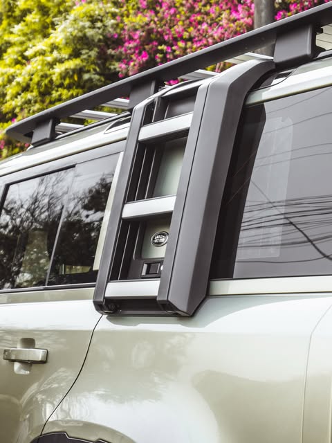 LAND ROVER DEFENDER 110 SE - Imagem 5