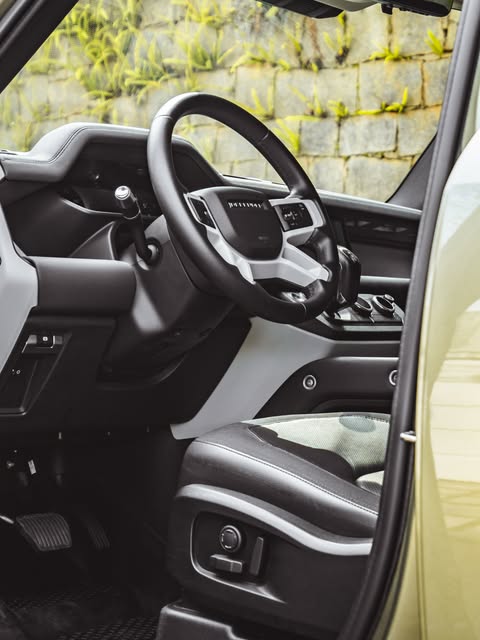 LAND ROVER DEFENDER 110 SE - Imagem 6