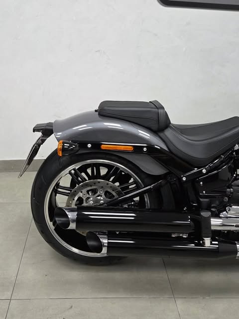 HARLEY-DAVIDSON SOFTAIL BREAKOUT - Imagem 4