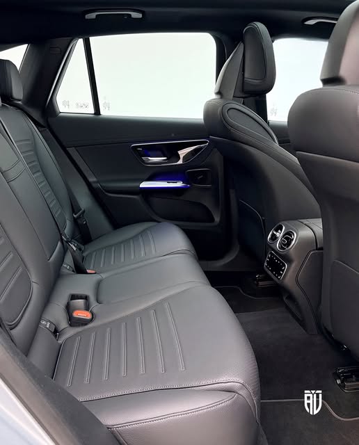 MERCEDES-BENZ GLC 300 AMG LINE - Imagem 13