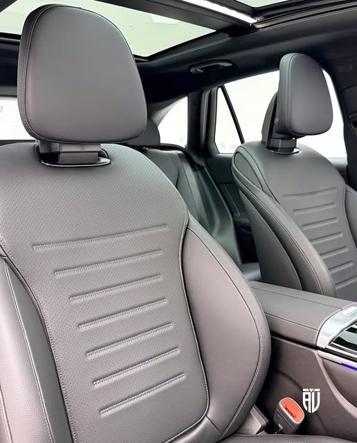MERCEDES-BENZ GLC 300 AMG LINE - Imagem 14