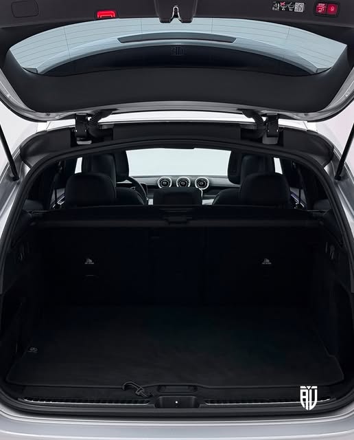 MERCEDES-BENZ GLC 300 AMG LINE - Imagem 5