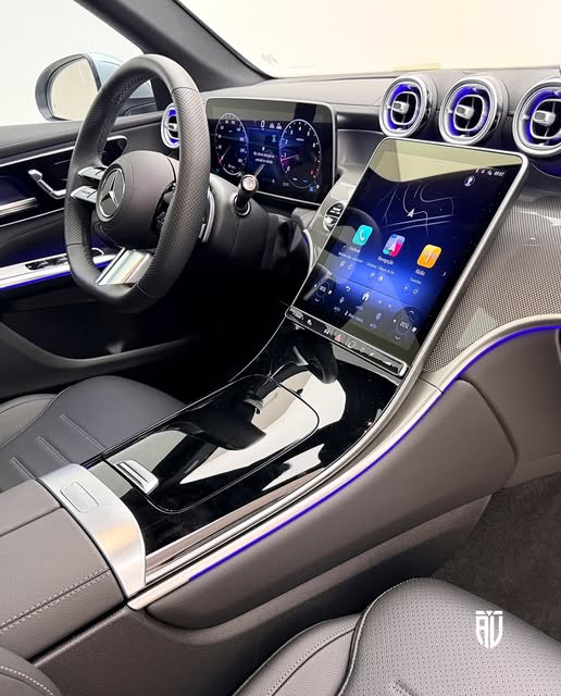 MERCEDES-BENZ GLC 300 AMG LINE - Imagem 6