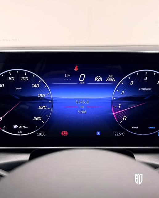 MERCEDES-BENZ GLC 300 AMG LINE - Imagem 8