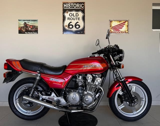 HONDA CB 750 FOUR - Imagem 1