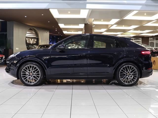 PORSCHE CAYENNE E-HYBRID - Imagem 2