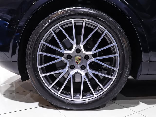 PORSCHE CAYENNE E-HYBRID - Imagem 5