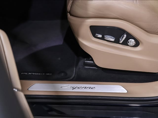 PORSCHE CAYENNE E-HYBRID - Imagem 10