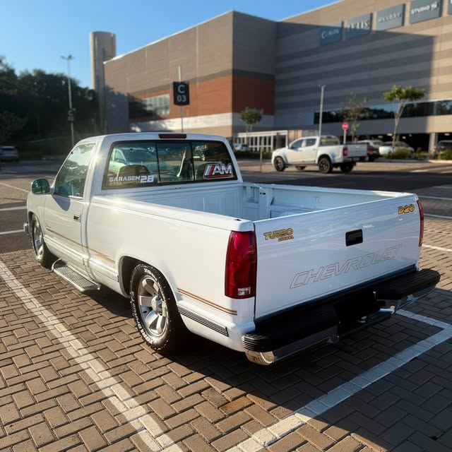 CHEVROLET SILVERADO - Imagem 11