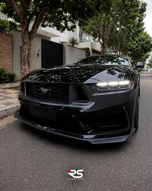 FORD MUSTANG DARK HORSE - Imagem 10