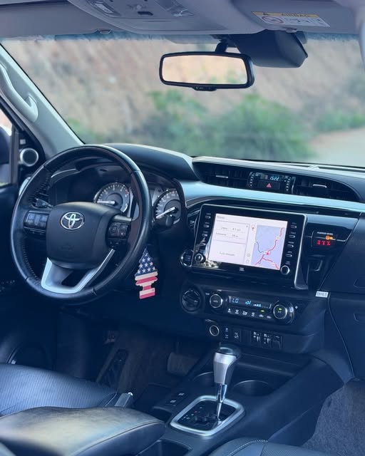 TOYOTA HILUX SRX - Imagem 5
