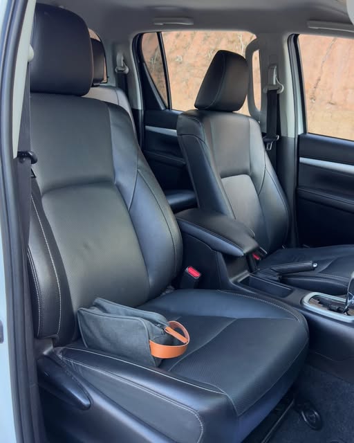 TOYOTA HILUX SRX - Imagem 7